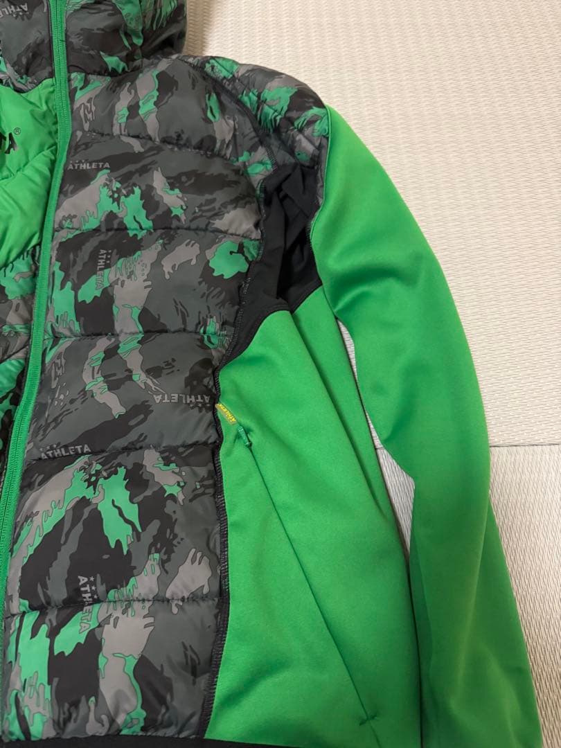 アスレタATHLETA フード付きジャケット ダウン グリーンカモ Sサイズ