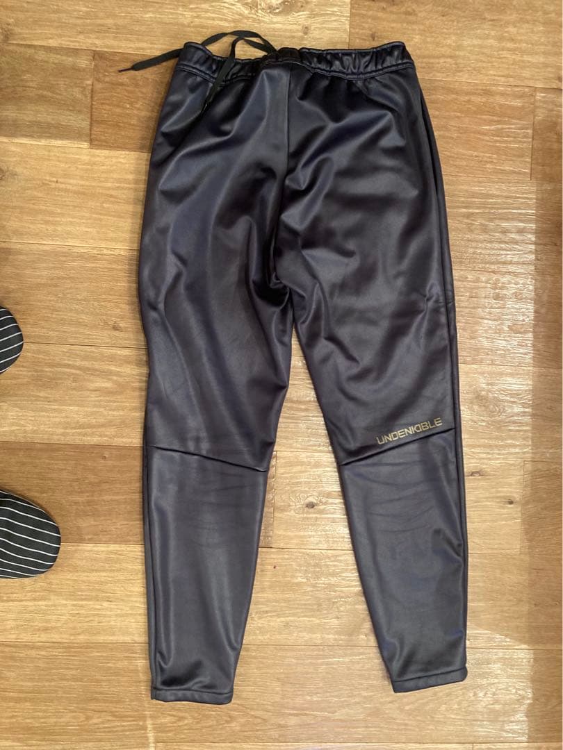 けーてん Under Armour 黒 ストレッチウェア 上下 フード付き
