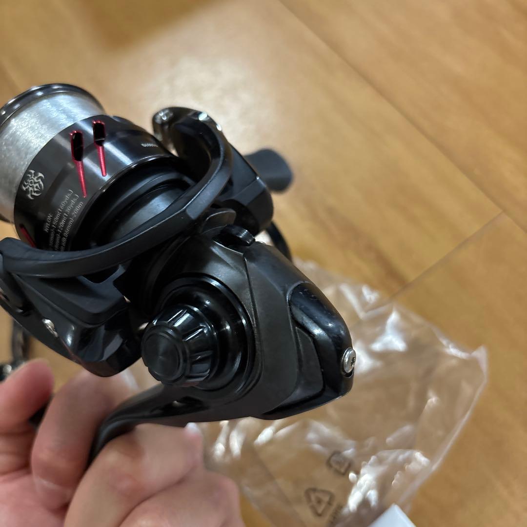 Daiwa TATULA 2500S-XH スピニングリール