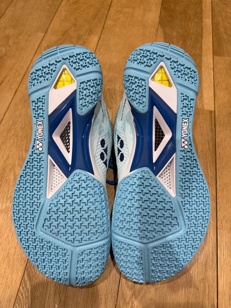 YONEX パワークッションエクリプションZミッド ライトブルー　26cm