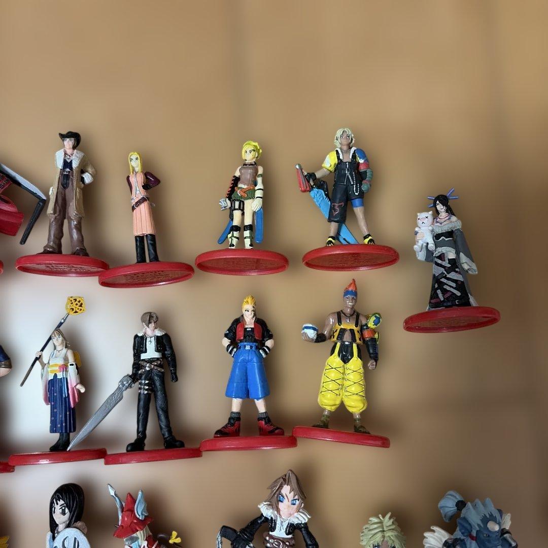 コカコーラ　ファイナルファンタジー　FF フギュア
