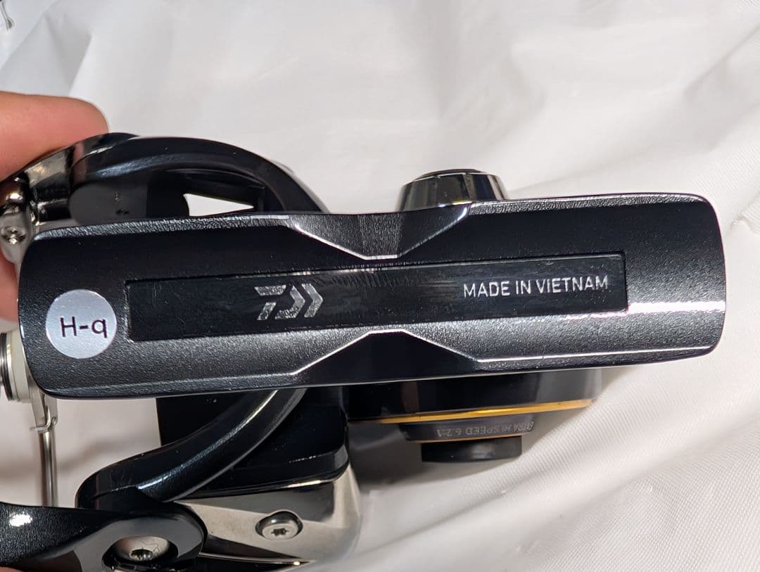 新品展示品　ダイワ　管778FD　21カルディア LT2500S-XH 本体のみ