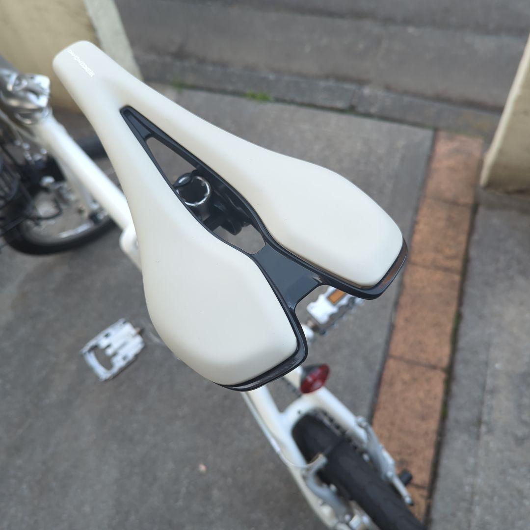 DAHON 折りたたみ自転車 ホワイトサドル
