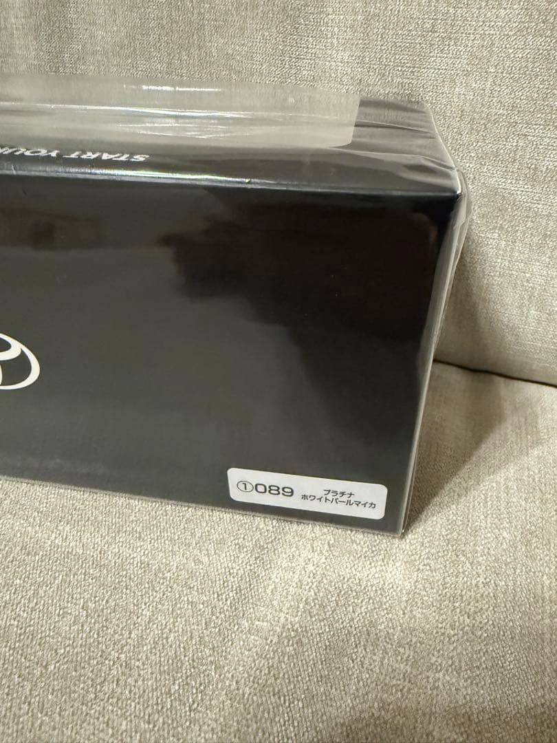 トヨタ40アルファード　ミニカー　非売品