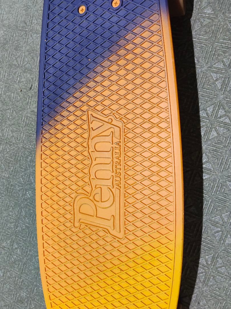 Penny Australia グラデーションスケートボード 22インチ