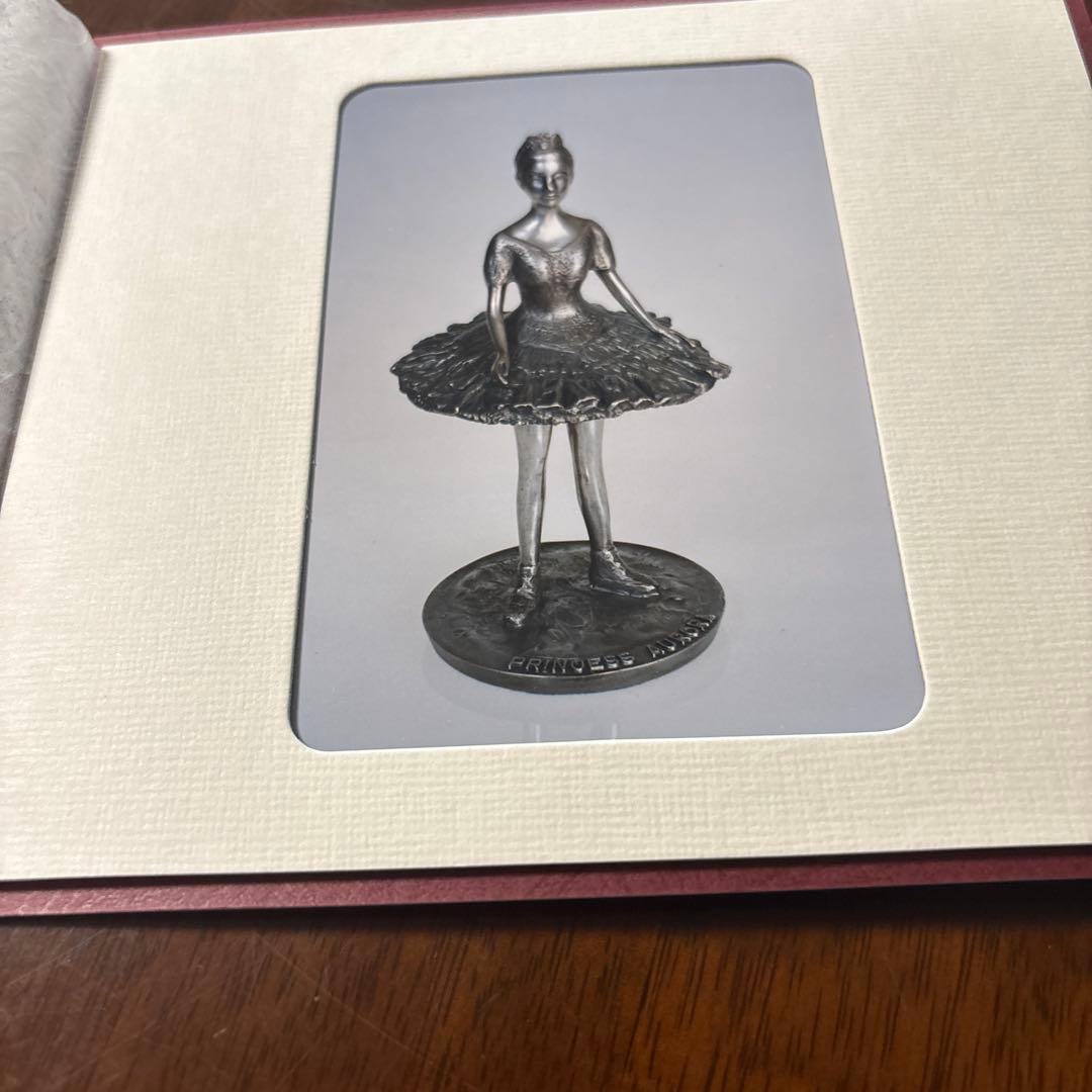 バレエを頑張ってるお嬢さんにPrincess AURORA像のプレゼントはいかが
