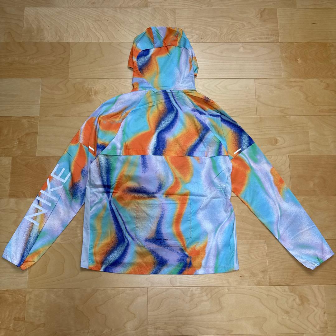 NIKE ランニングウェア　ウィンドランナー　フルジップ　上着　総柄　L 新品