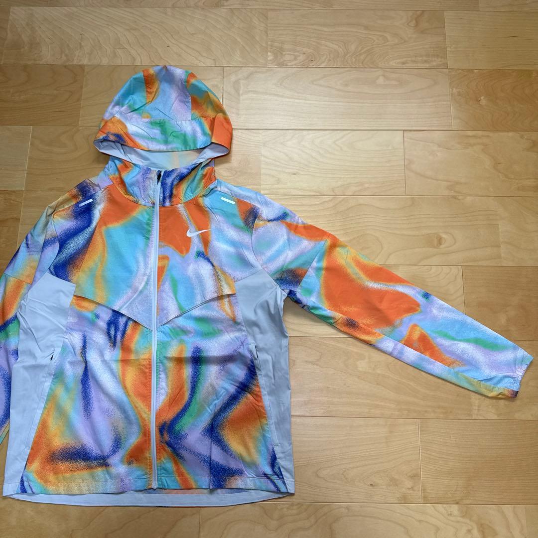NIKE ランニングウェア　ウィンドランナー　フルジップ　上着　総柄　L 新品