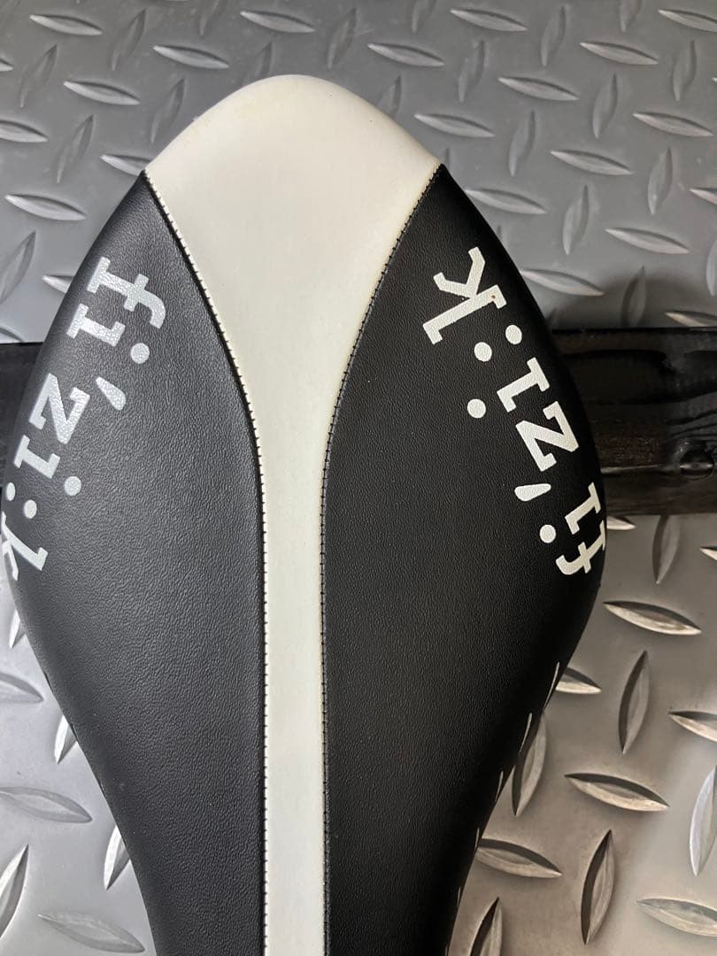 新品　fi'zi:k Arione CX カーボン