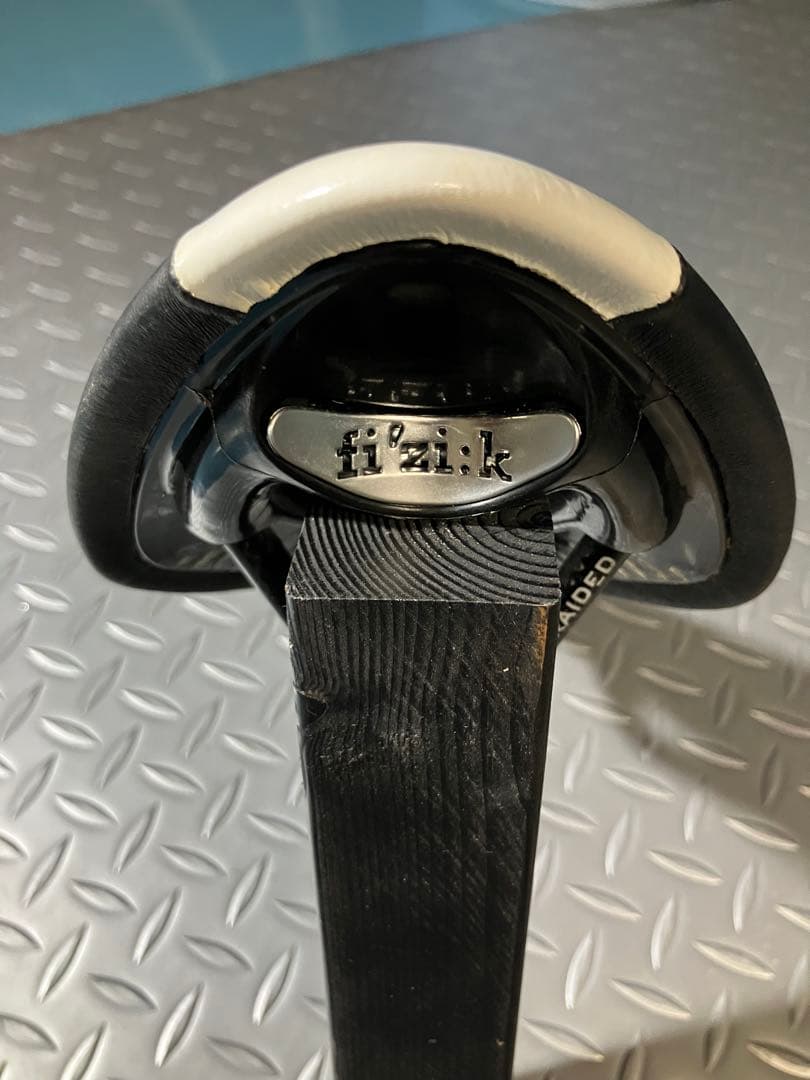 新品　fi'zi:k Arione CX カーボン