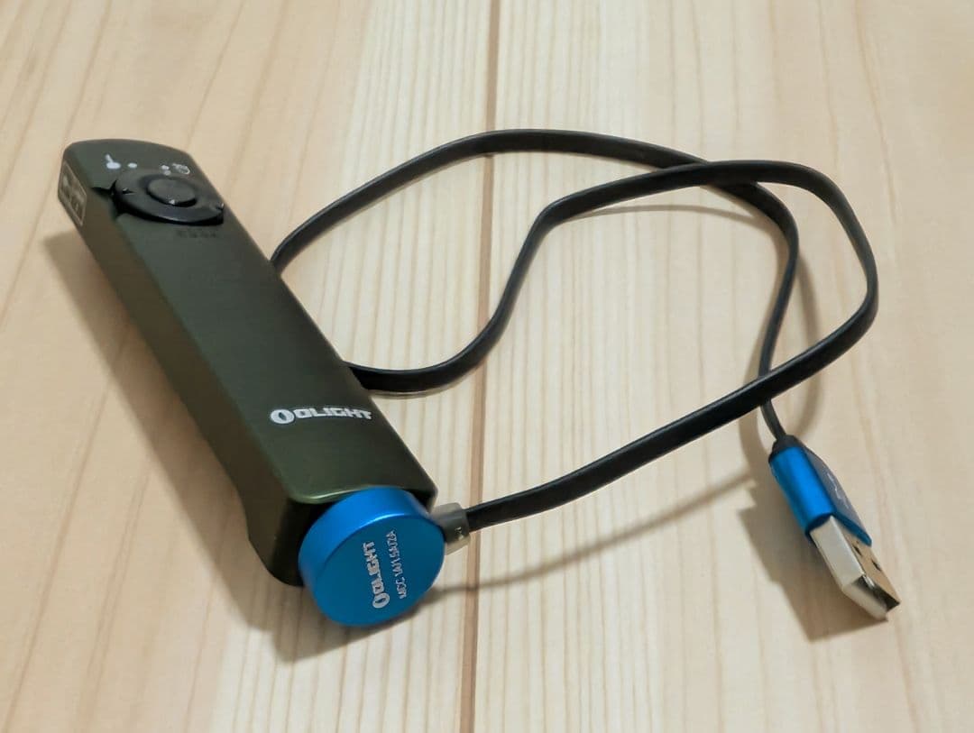 OLIGHT Arkfeld LED/レーザー EDCライト グリーン