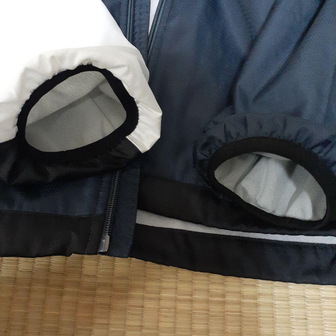 美品　YONEX ウォームアップウェア Mサイズ 黒/白　上下セット