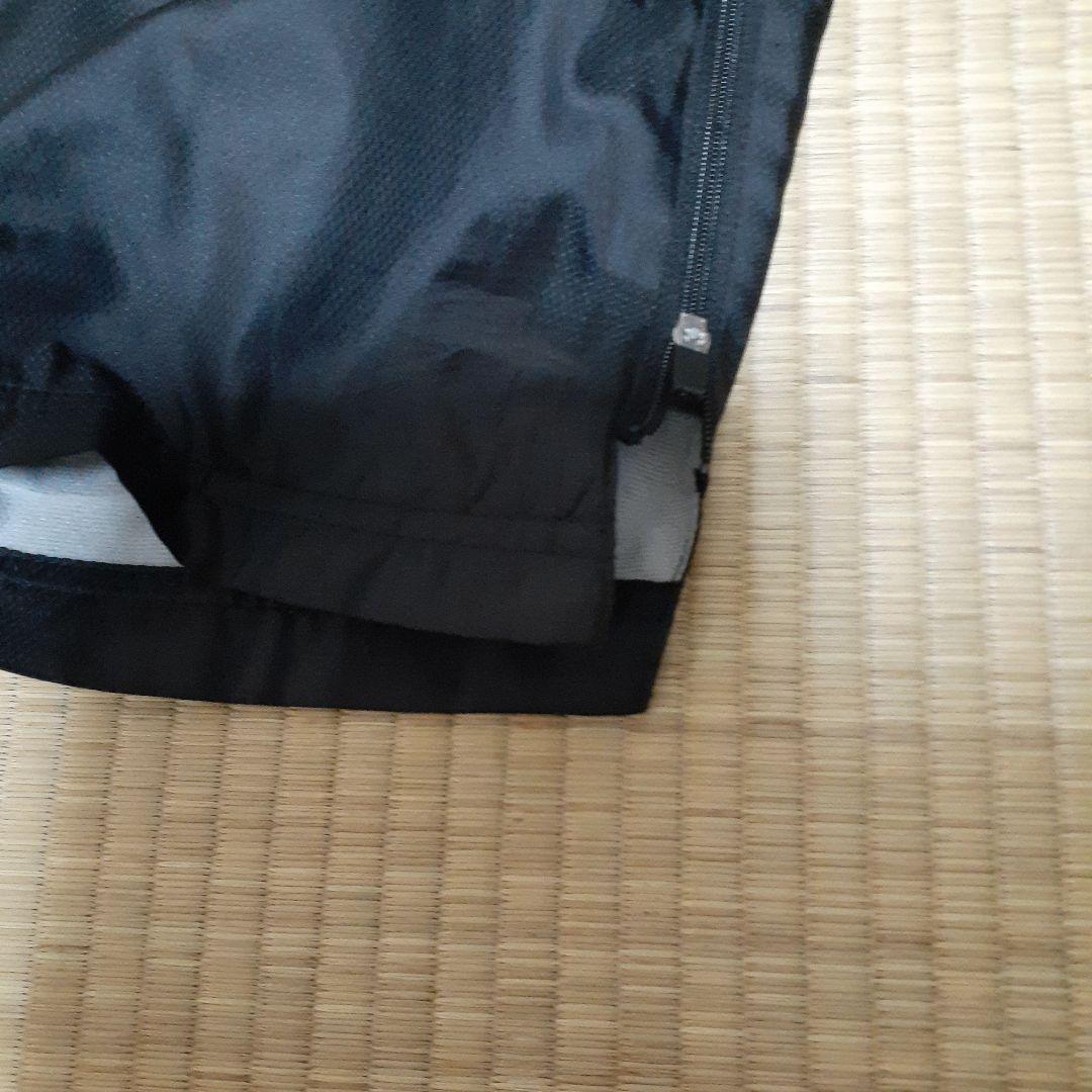 美品　YONEX ウォームアップウェア Mサイズ 黒/白　上下セット