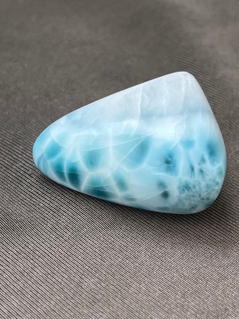 天然石☆ラリマー原石①４０mm×２９ｍｍ☆濃いブルーの海のように美しい模様！！