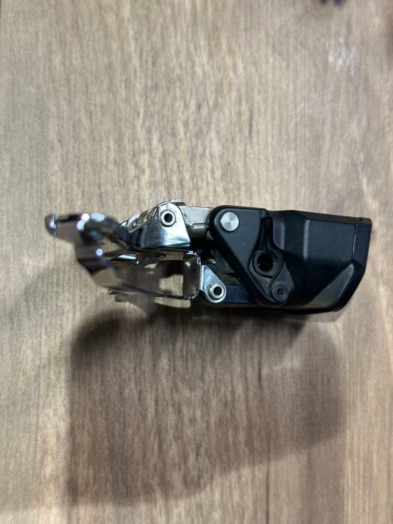 SHIMANO ULTEGRA Di2 FD-R8050 フロントディレイラー