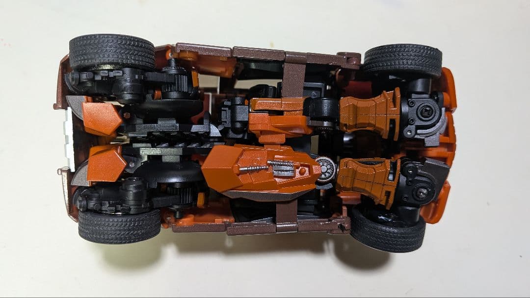 UNIQUETOYS DUMBER トランスフォーマー マッドフラップ似 MP