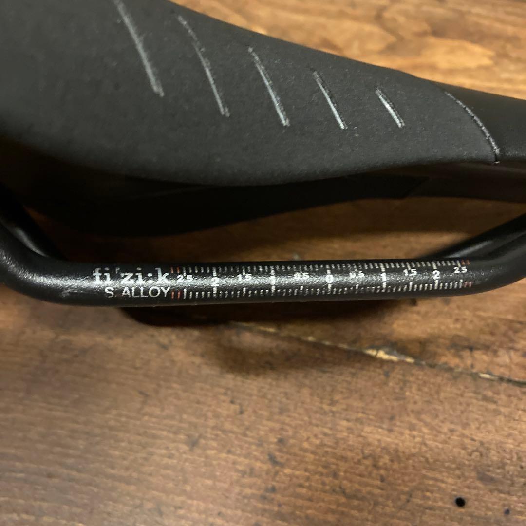 fizik Antares R7 サドル