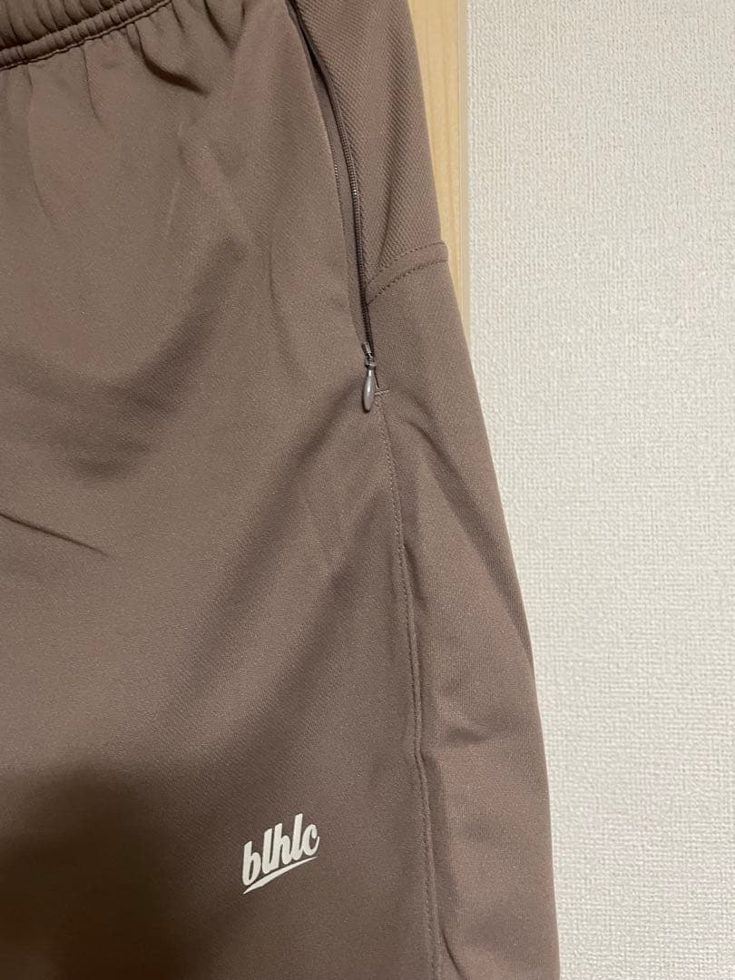 ballaholic Basic Zip Shorts オンライン完売色
