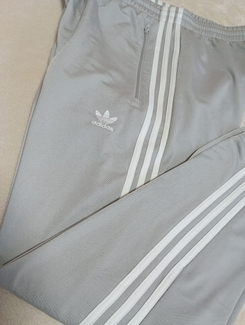 adidas ライトグレー ファイヤーバード 2XL 美品 IA6330