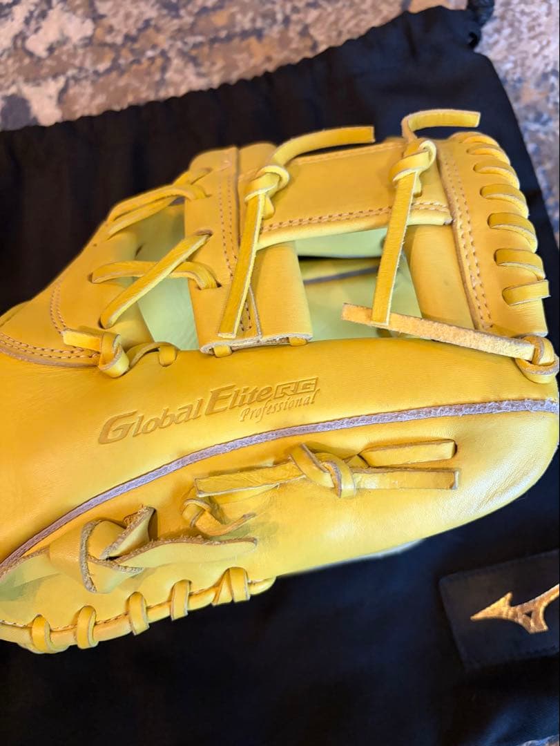 Mizuno Global Elite 軟式グローブ イエロー 右利き