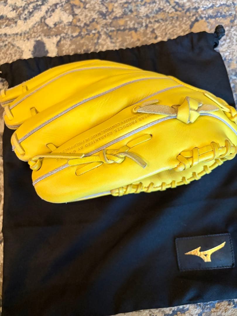 Mizuno Global Elite 軟式グローブ イエロー 右利き