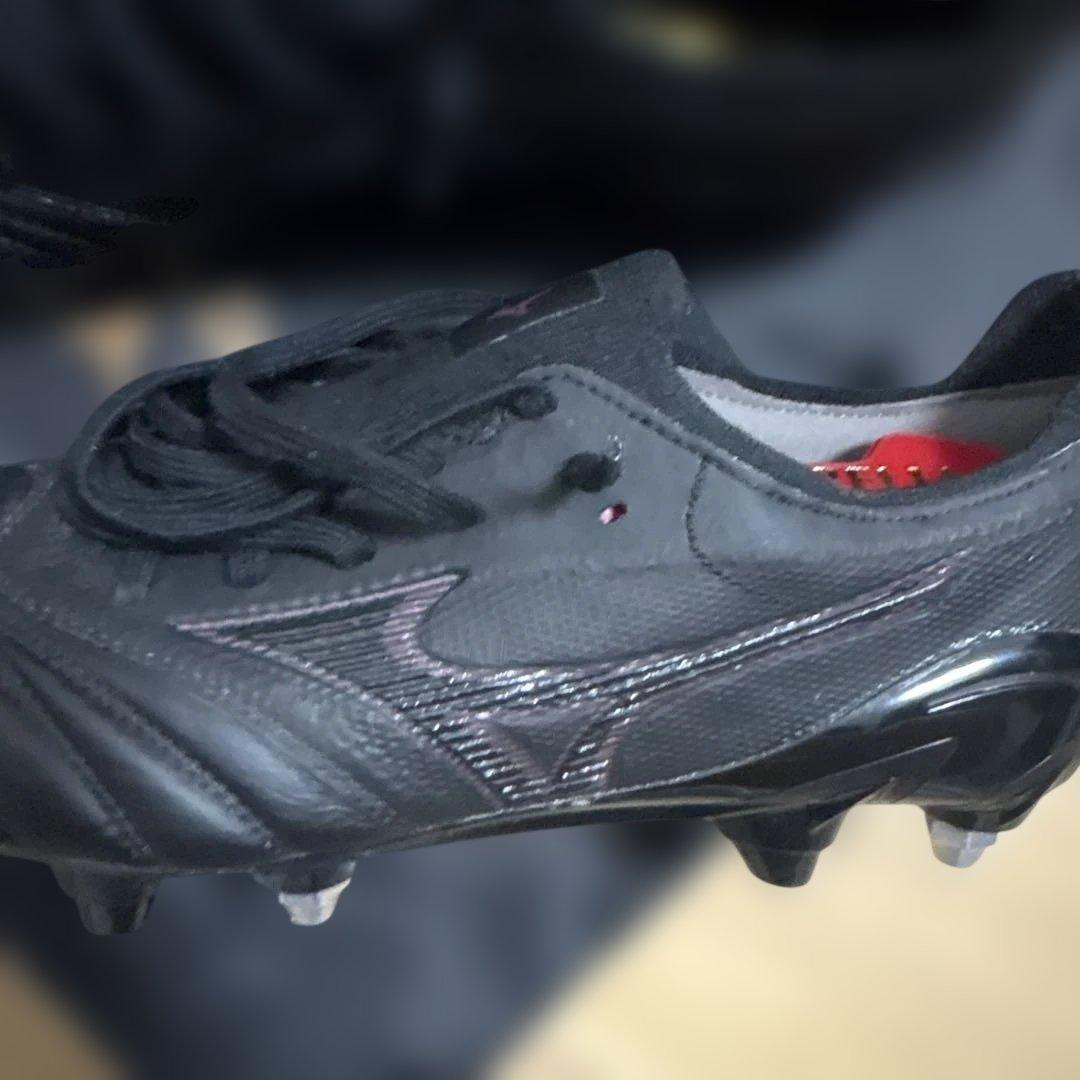 MORELIA NEO ブラック サッカーシューズ
