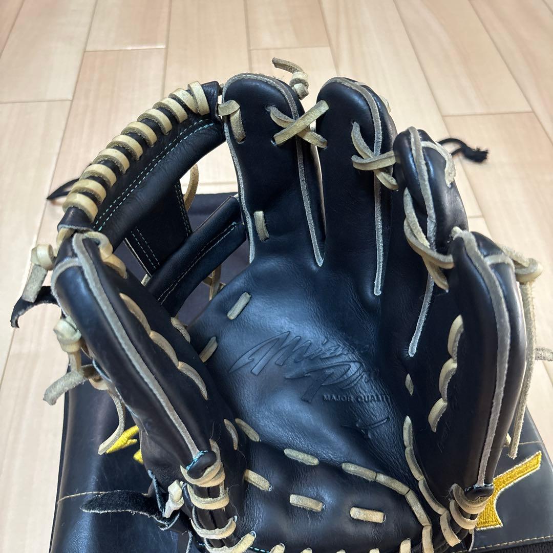 ミズノプロ　内野手　軟式グローブ 黒　収納袋付き
