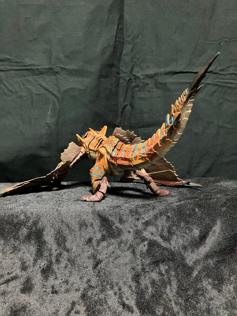 S.H.モンスターアーツ モンスターハンターライズ ティガレックス