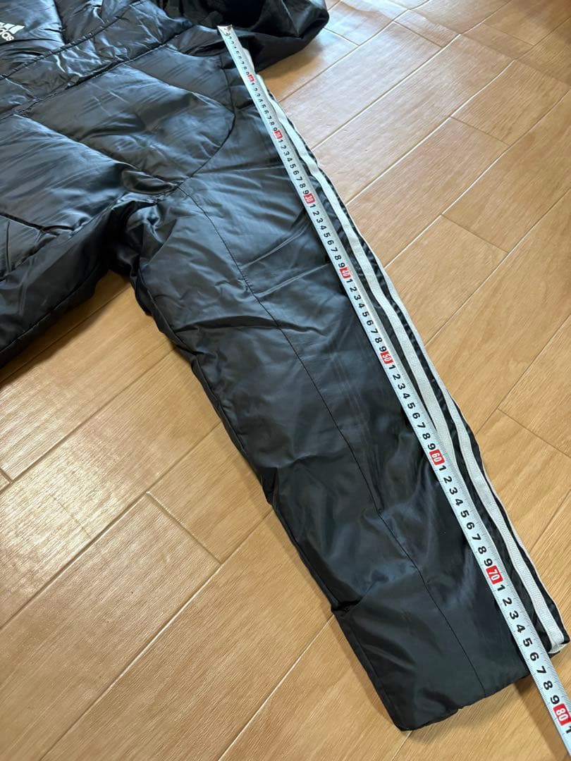 adidas ロングベンチコート