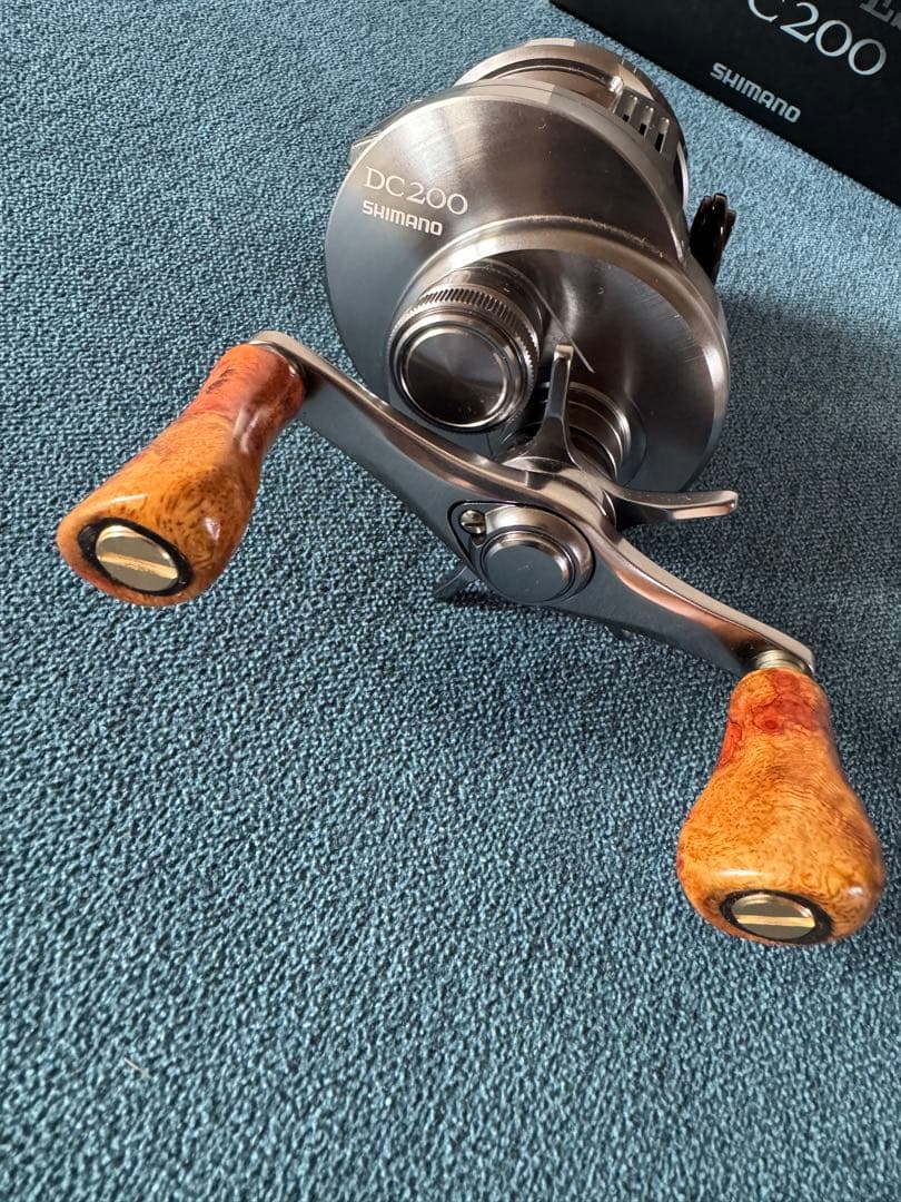 SHIMANO シマノ　カルカッタコンクエストDC200未使用品
