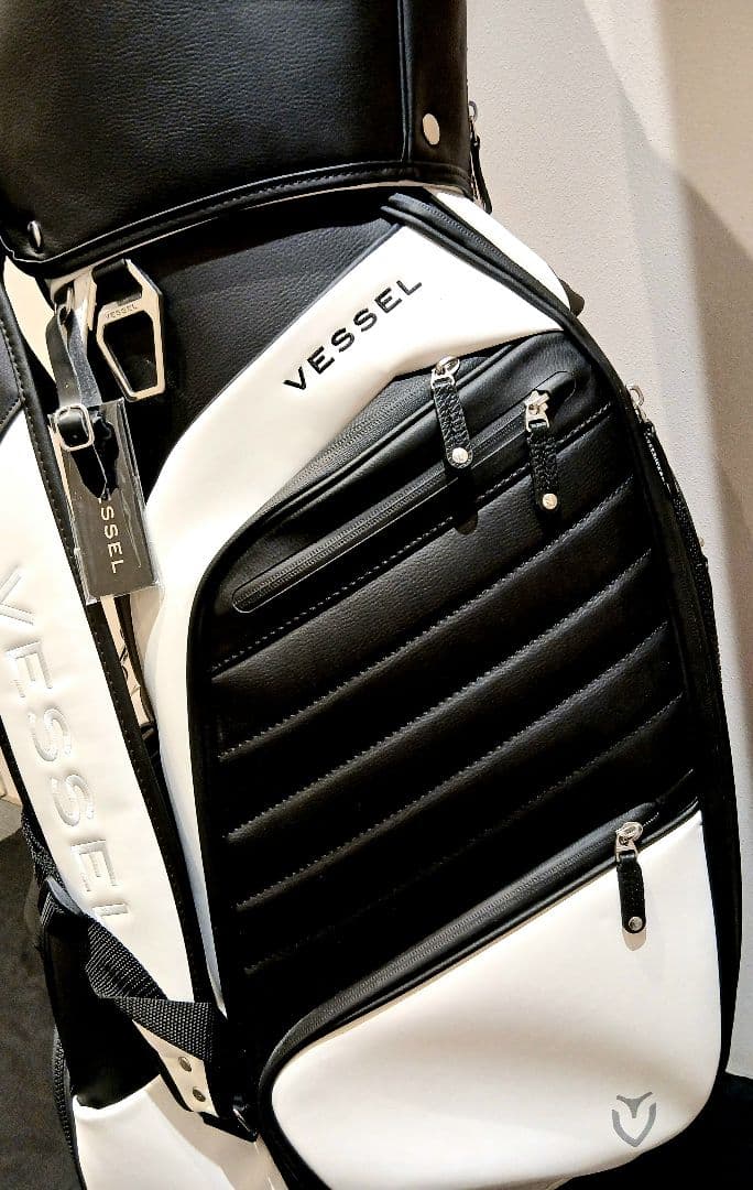☆VESSEL　ベゼル☆未使用品　９型キャディバッグ　APX Staff2.0
