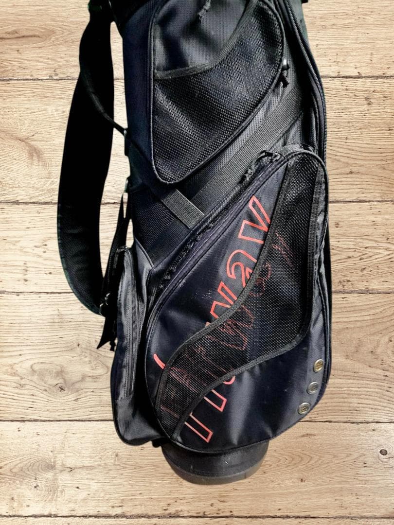 送料無料/美品FitWay 黒 軽量ゴルフバッグ・キャディバッグ