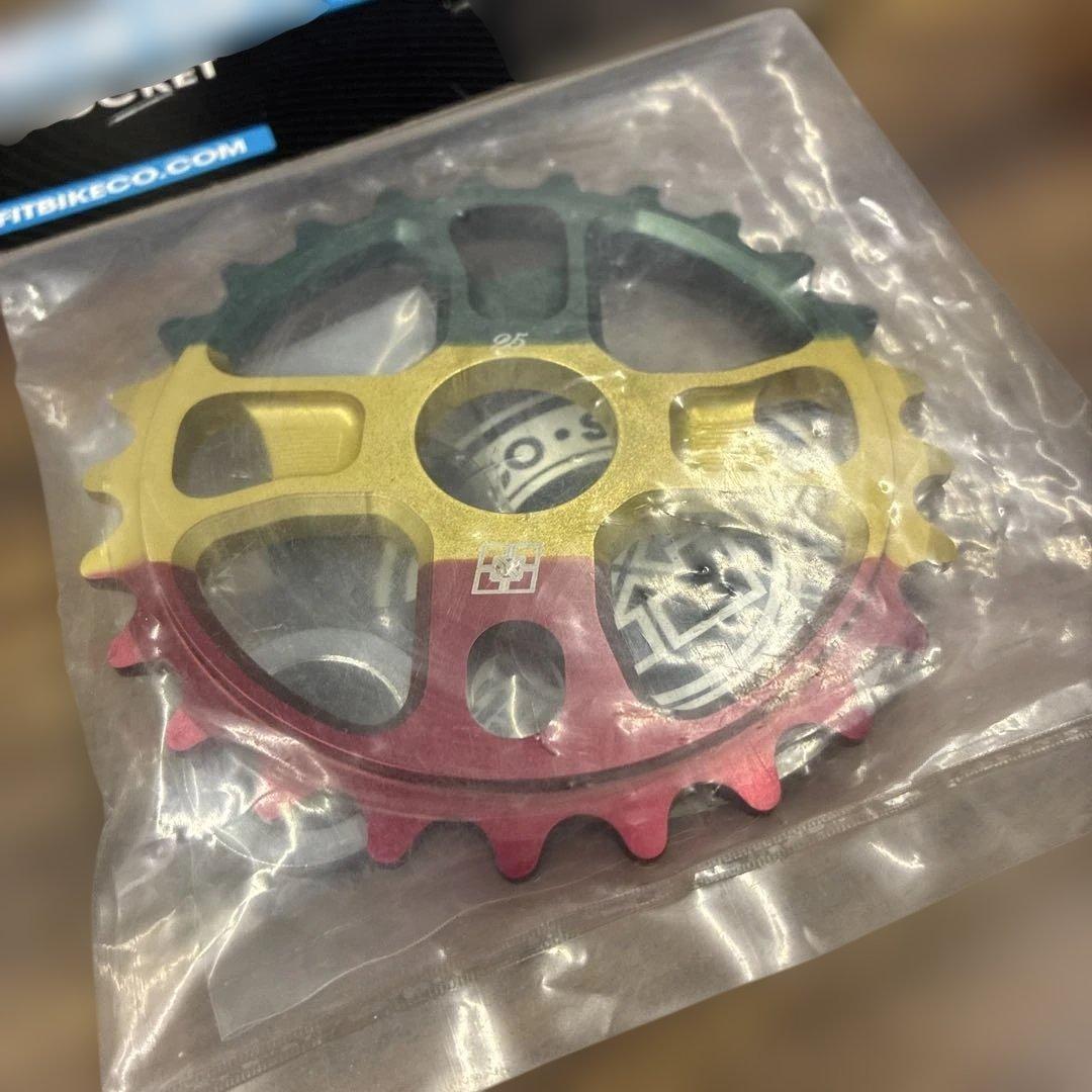 限定！BMX用スプロケット「FIT BIKE CO. 」ラスタカラー　USA製