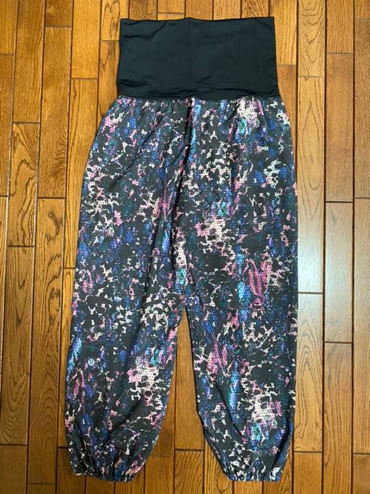 Lululemon ヨガパンツ