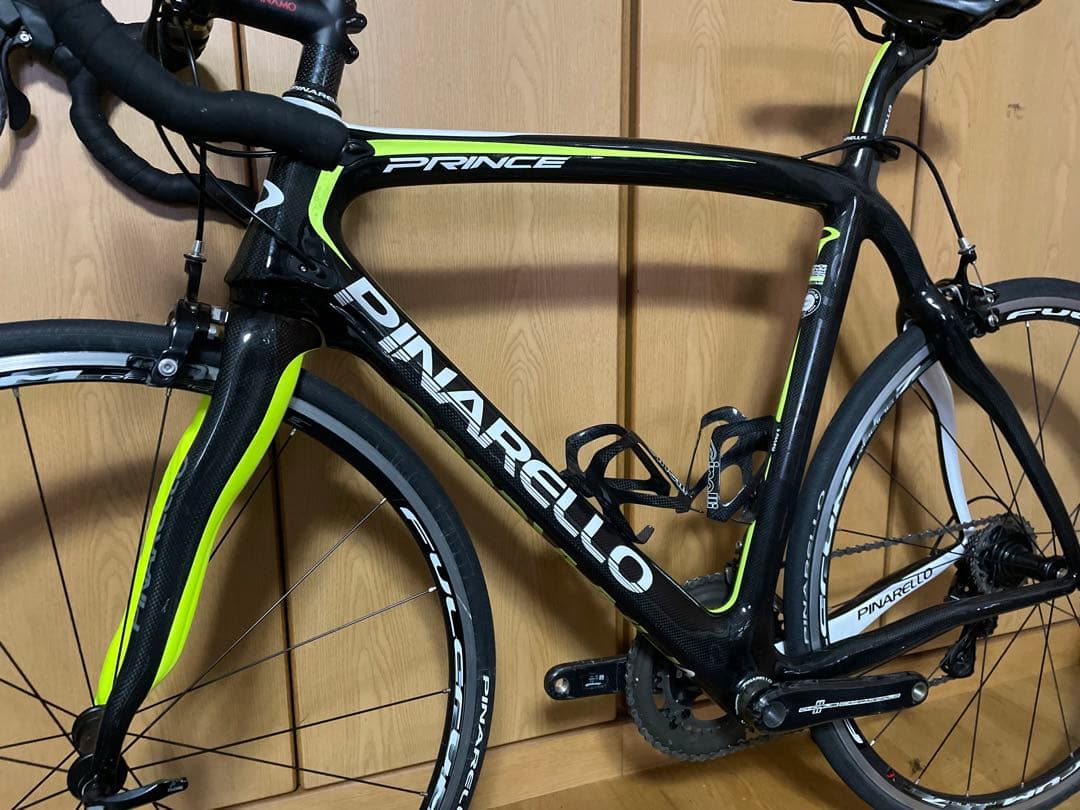 PINARELLO PRINCE 2015年　カンパニョーロ　コーラス