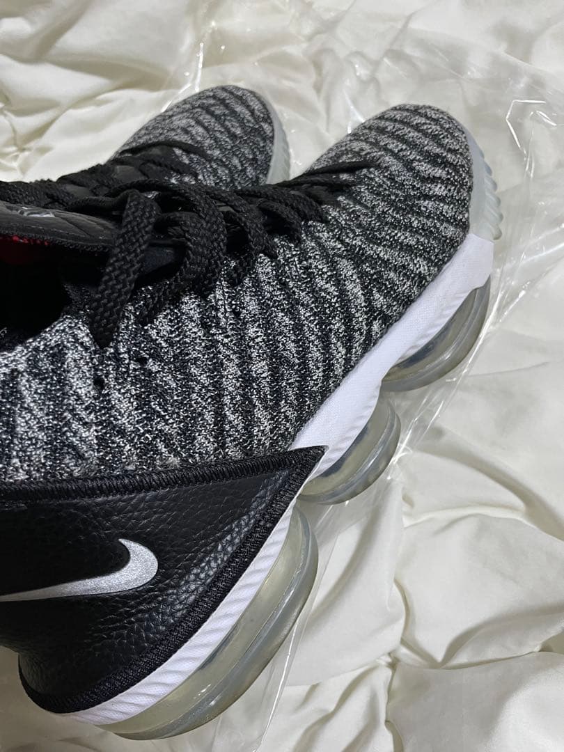 Nike LeBron 16 オレオ　バッシュ　26cm