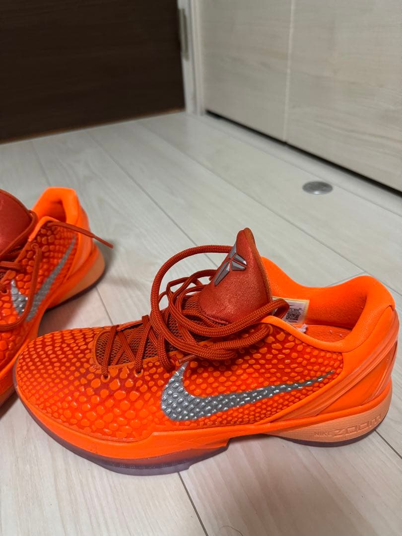 Kobe バスケットボールシューズ オレンジ