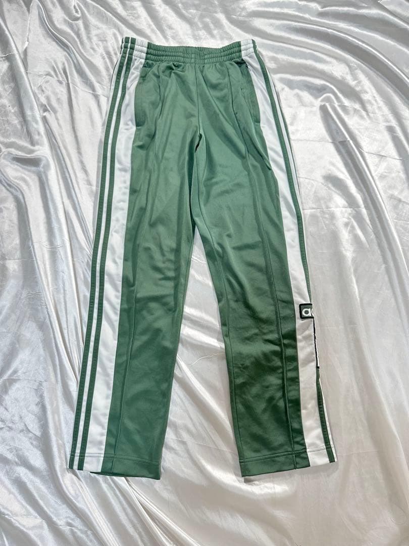ブラックピンク着用 adidas アディダス トラックパンツ adibreake