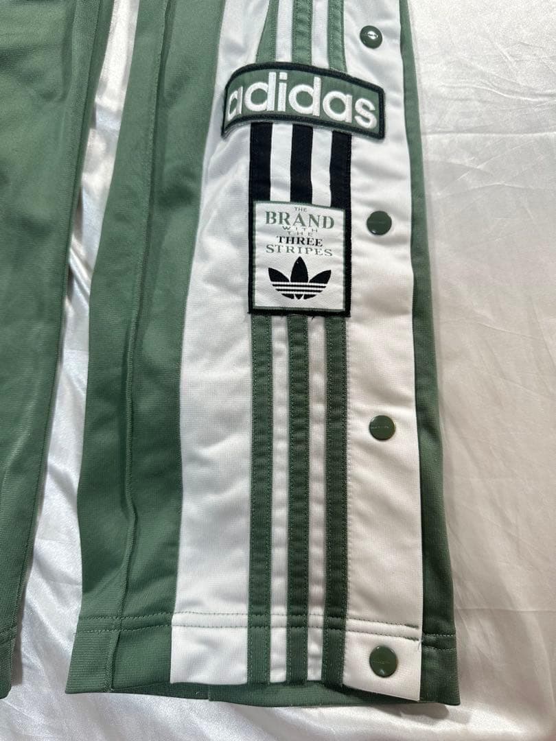 ブラックピンク着用 adidas アディダス トラックパンツ adibreake