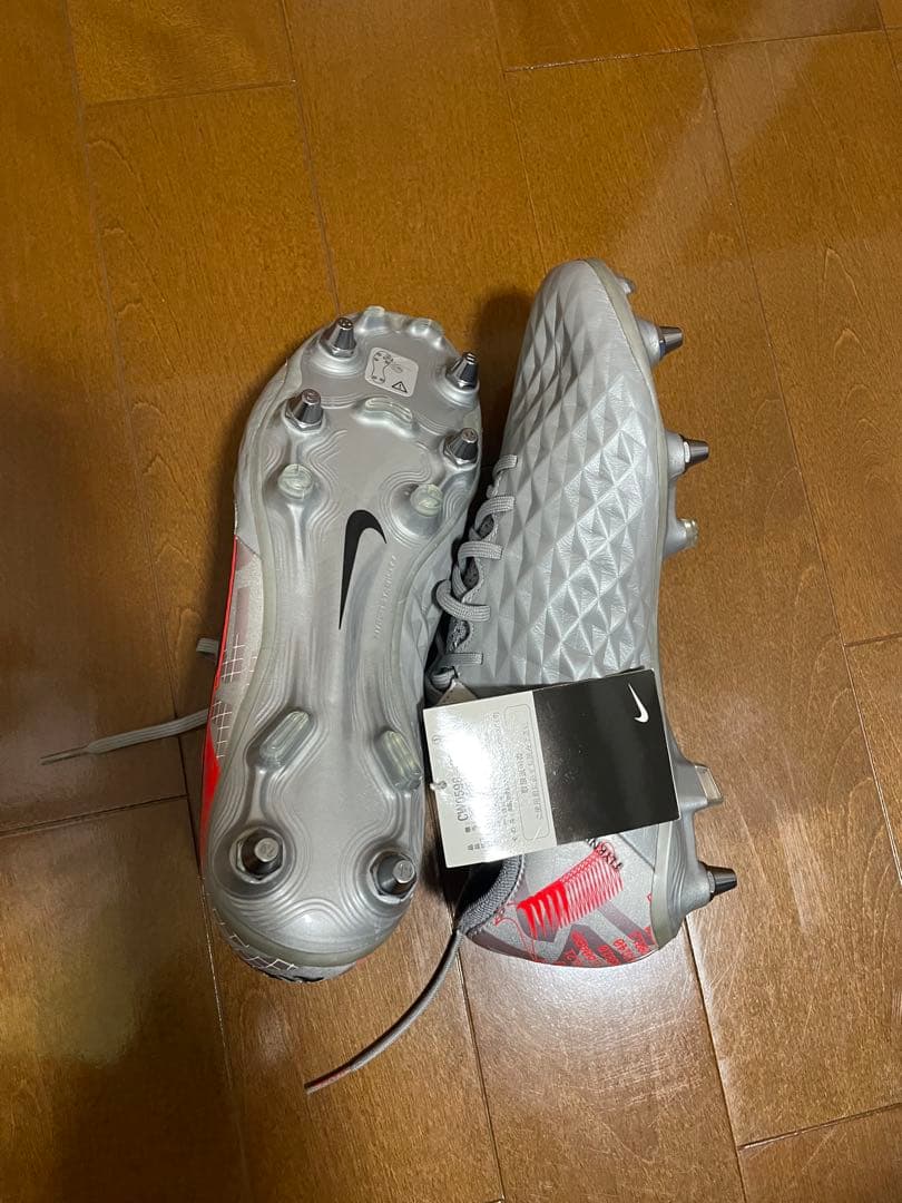 NIKE ティエンポレジェンド8SGプロ27.5