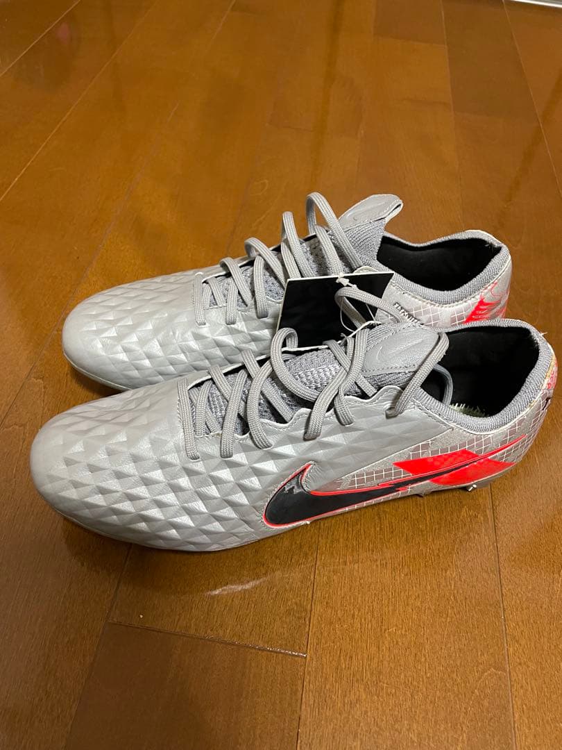NIKE ティエンポレジェンド8SGプロ27.5