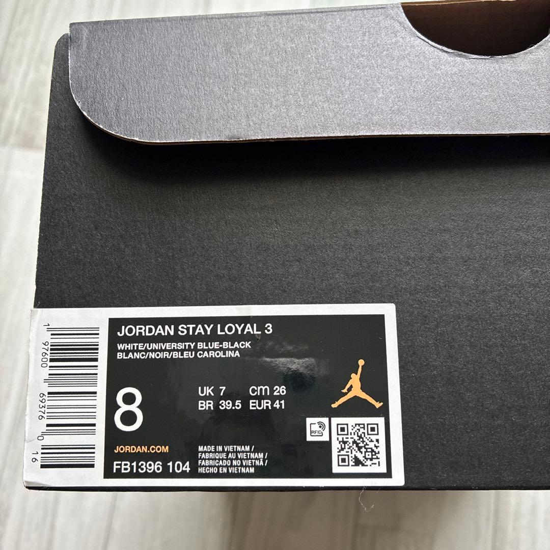 JORDAN STAY LOYAL 3 8 ホワイト/ユニバーシティブルー