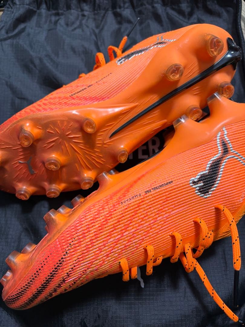 プーマサッカースパイクウルトラ アルティメット FG/AG 25.5cm