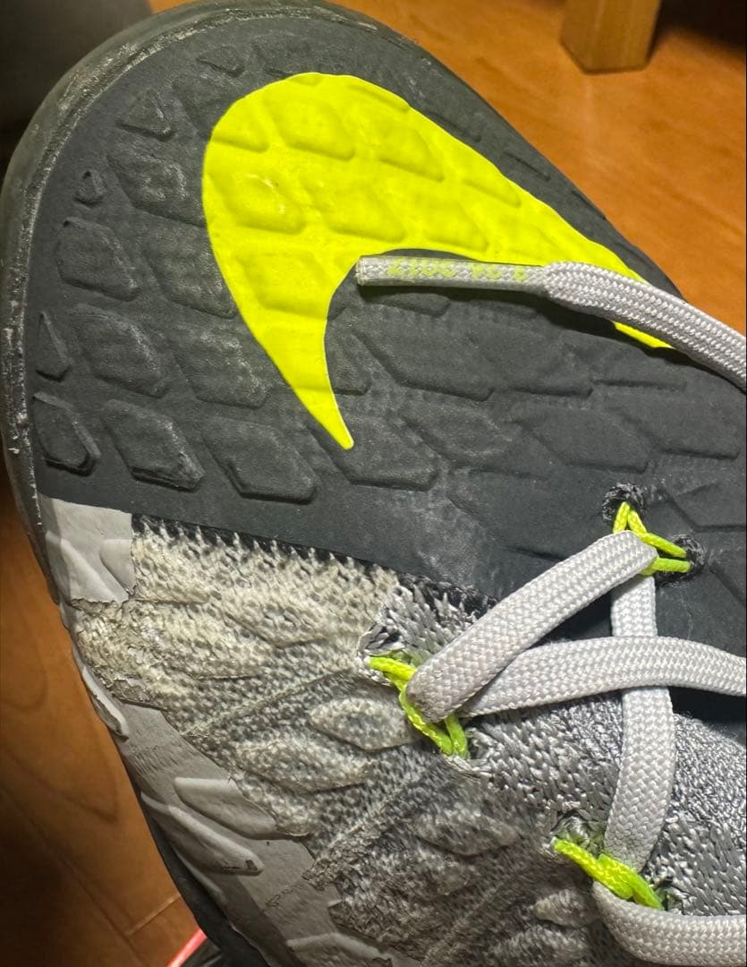 ナイキ フットサルシューズ hypervenom flyknit 26cm