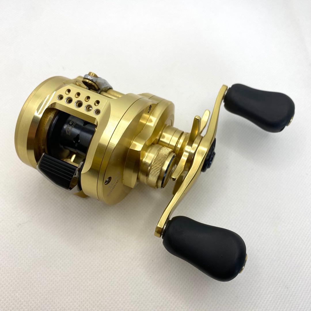 SHIMANO シマノ 21カルカッタコンクエスト100 右ハンドル