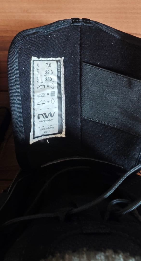 NORTHWAVE DECADE HYBRID （25.0 cm）