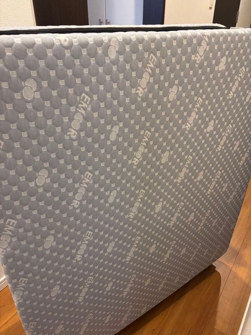 【現地引取のみ】美品⭐︎エムール 折りたたみベッド シングル メホール