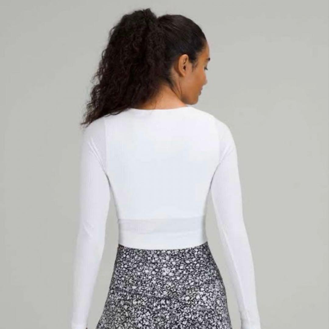 【美品】Lululemon クロップドトップス
