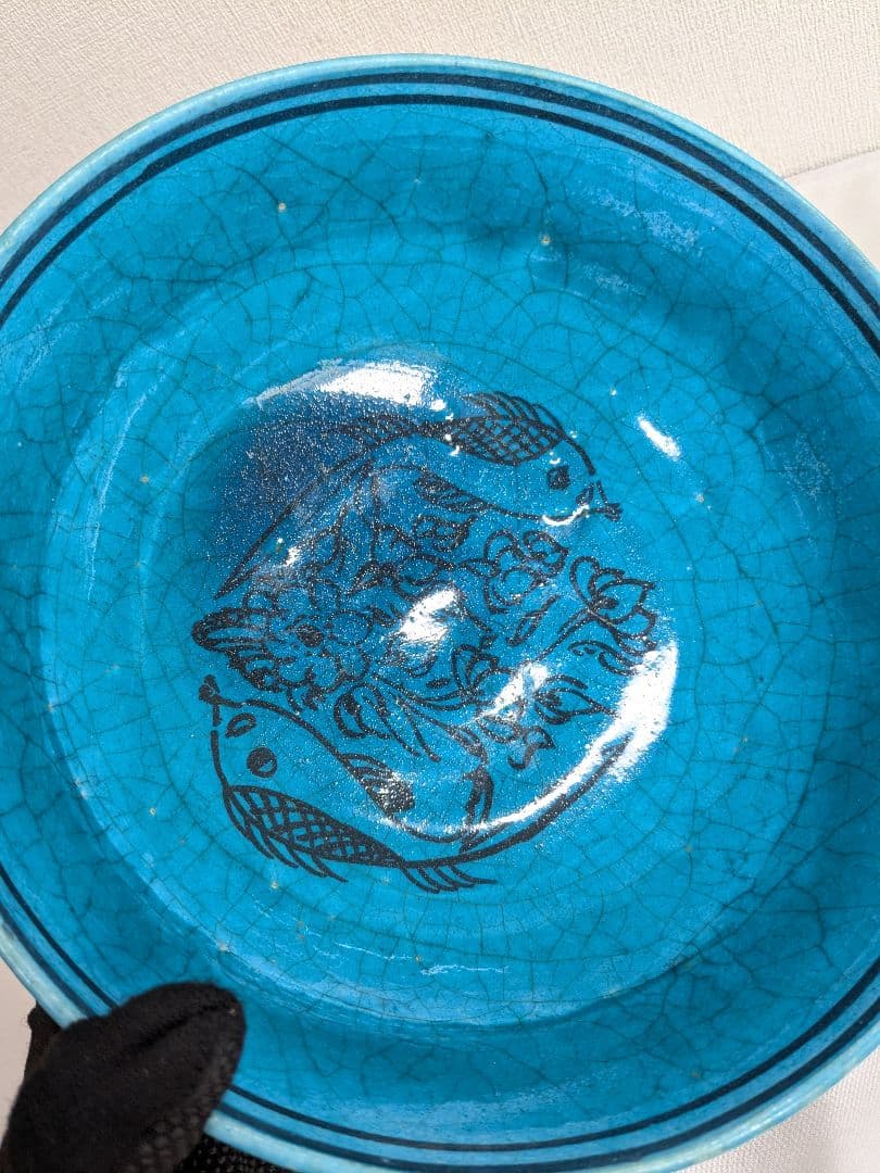 イラン ペルシャ陶器風　青釉鉢 魚花