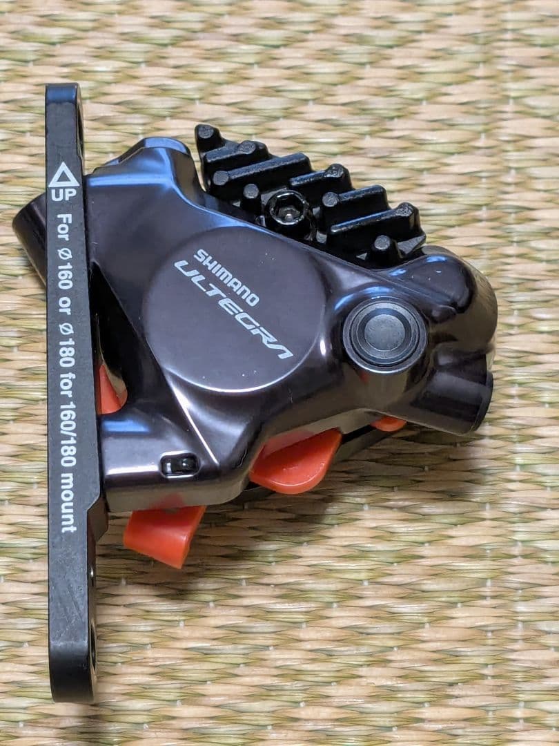 シマノ ULTEGRA BR-R8170 ディスクブレーキキャリパー　新車外し